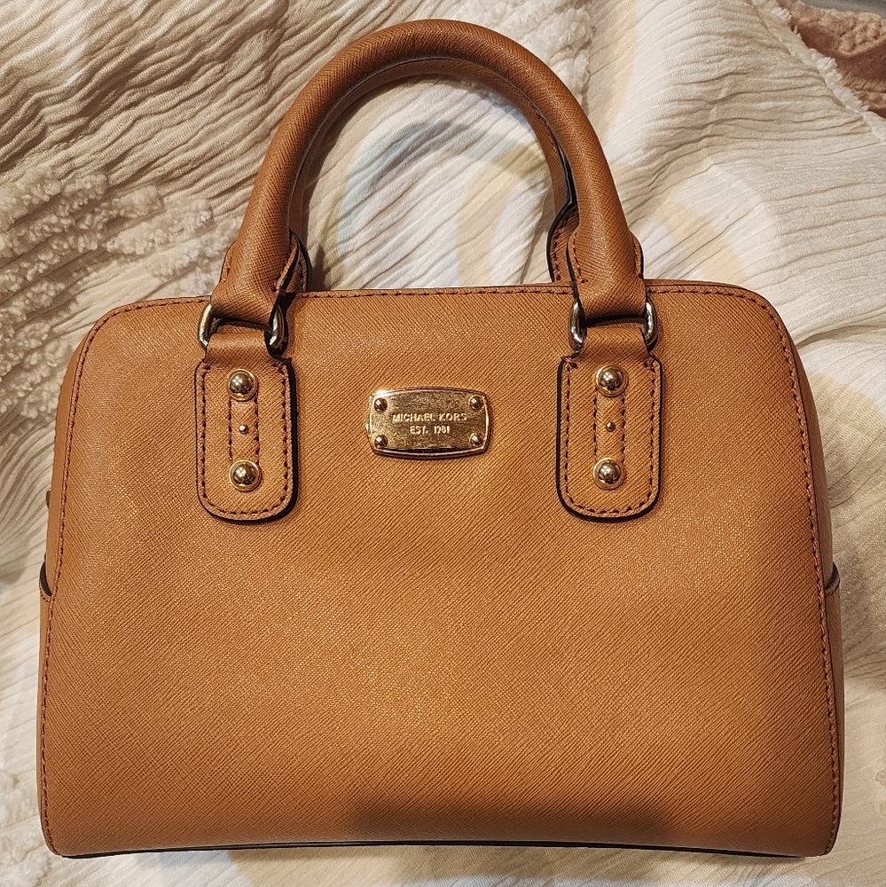 Michael kors crossbody purse